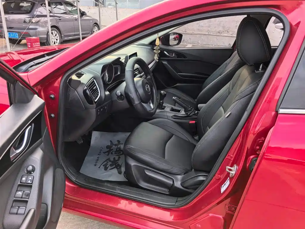Mazda 3 Axela 2015 — фото 10