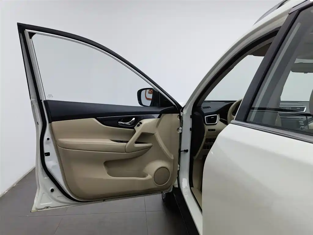 Nissan X-Trail 2015 — фото 8