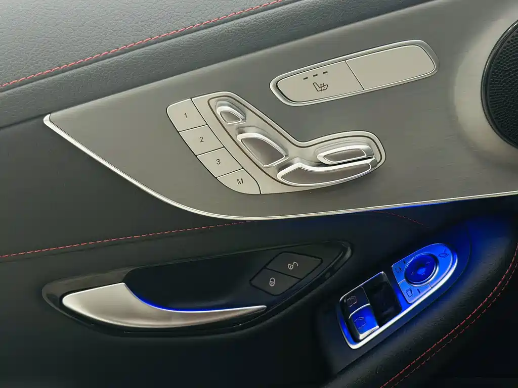 Mercedes-Benz C-Class 2023 — фото 12