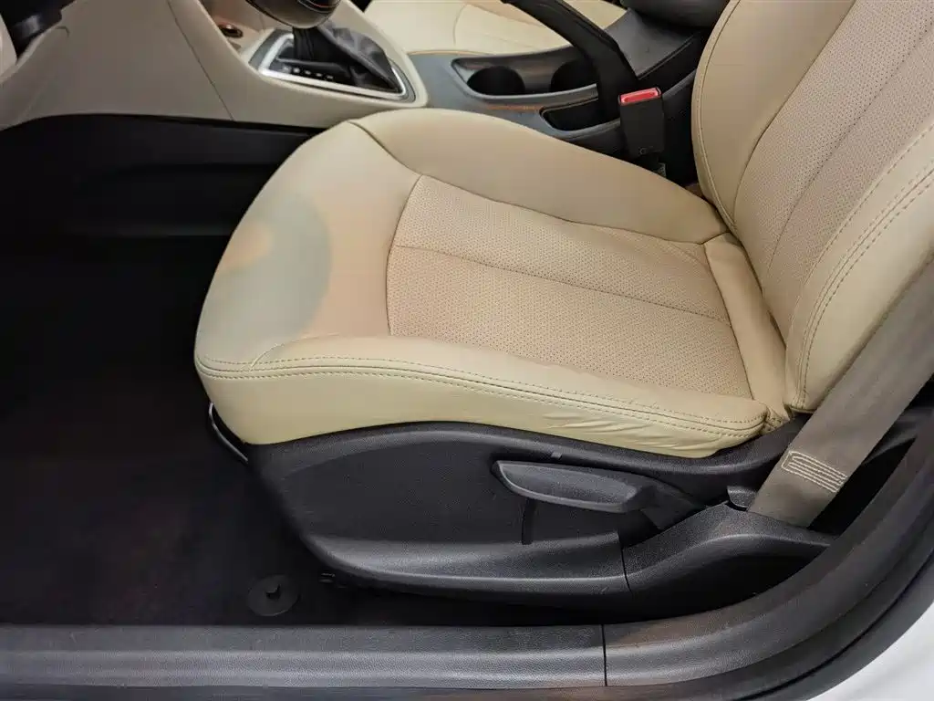 Buick Excelle 2021 — фото 20