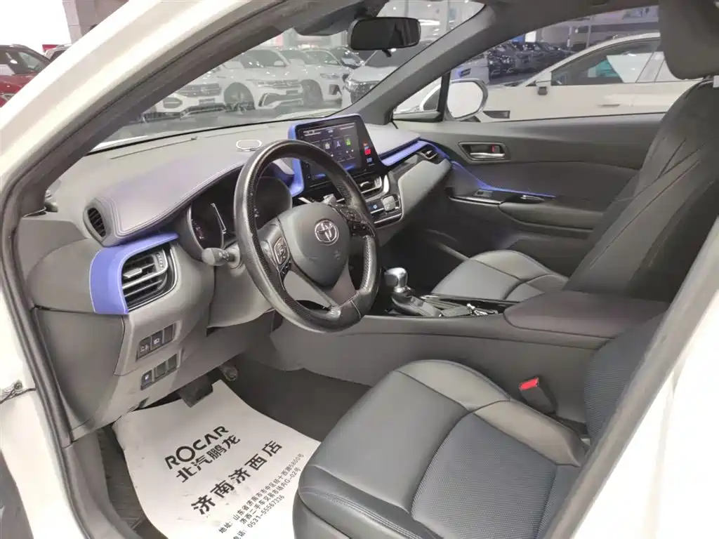 Toyota C-HR 2021 — фото 6
