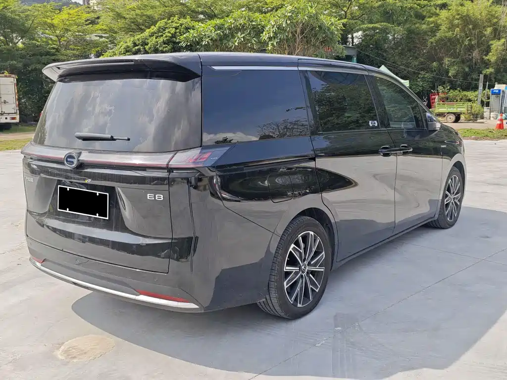 GAC Motor E8 PHEV 2024 — фото 11