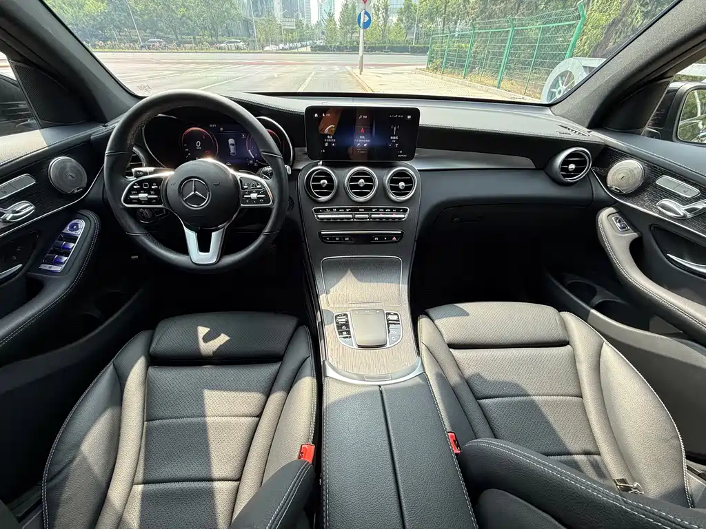 Mercedes-Benz GLC Coupe 2021 — фото 11
