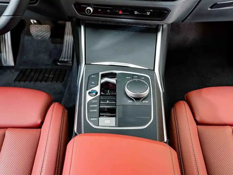 BMW 3 Series 2025 — фото 12