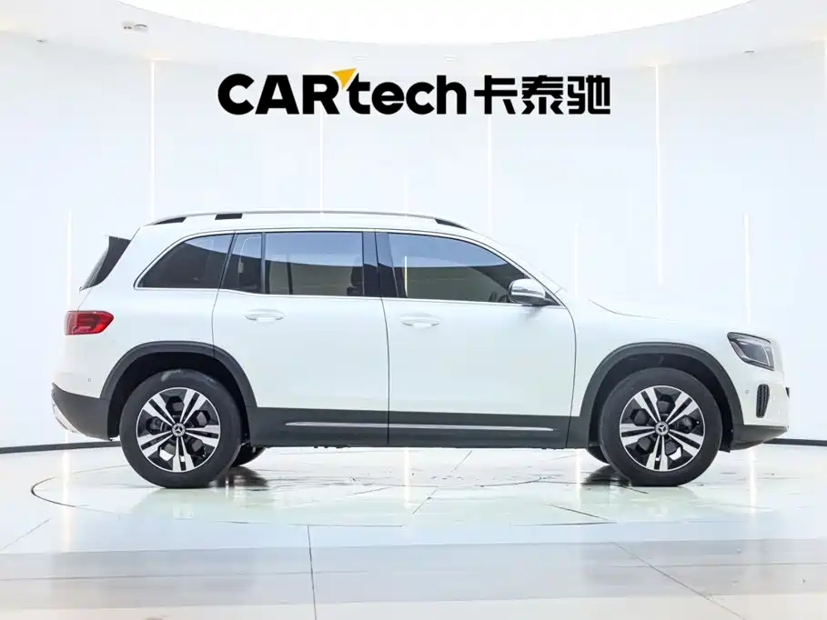 Mercedes-Benz GLB 2023