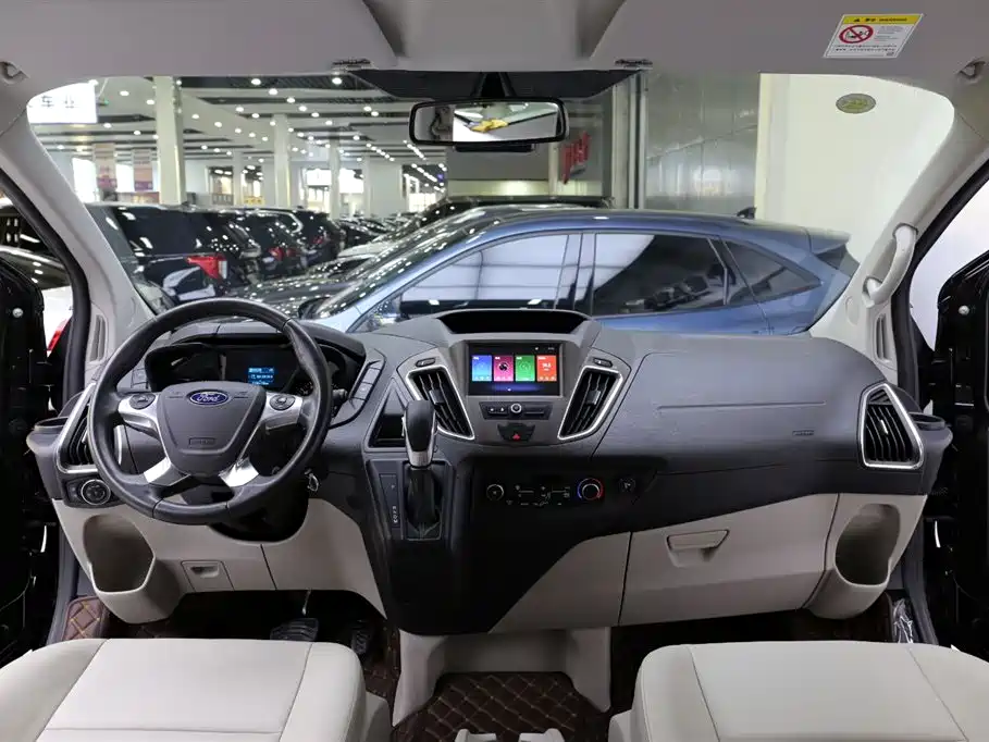 Ford Tourneo 2021 — фото 10