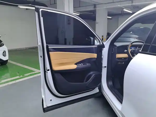 Geely Galaxy L7 2024