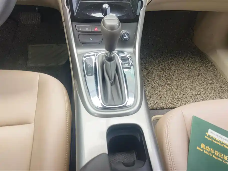 Chevrolet Malibu 2015 — фото 16