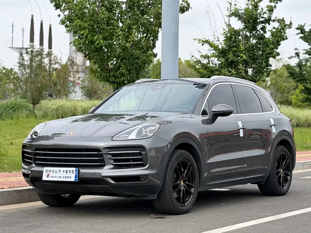 Porsche Cayenne 2020 — фото 1