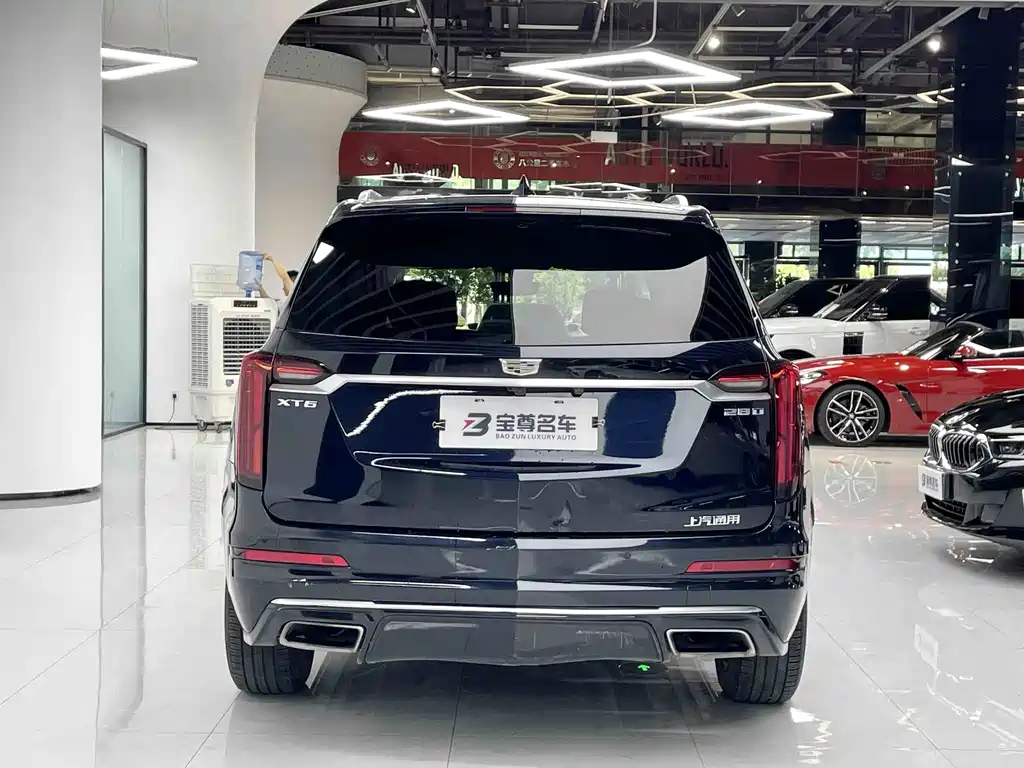 Cadillac XT6 2019 — фото 12