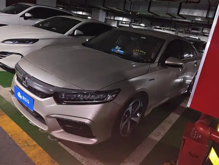 Honda Inspire 2019 — фото 1