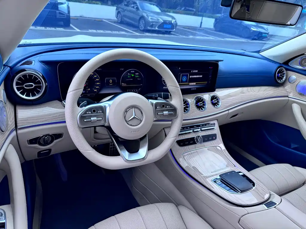 Mercedes-Benz E-Class 2020 — фото 11
