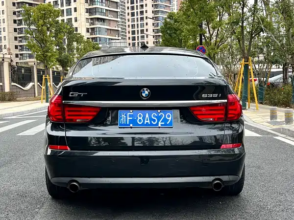 BMW 5 Series GT 2010
