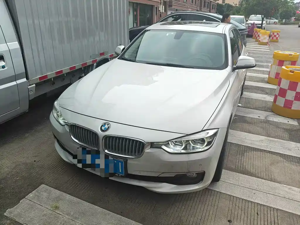 BMW 3 Series 2017 — фото 1