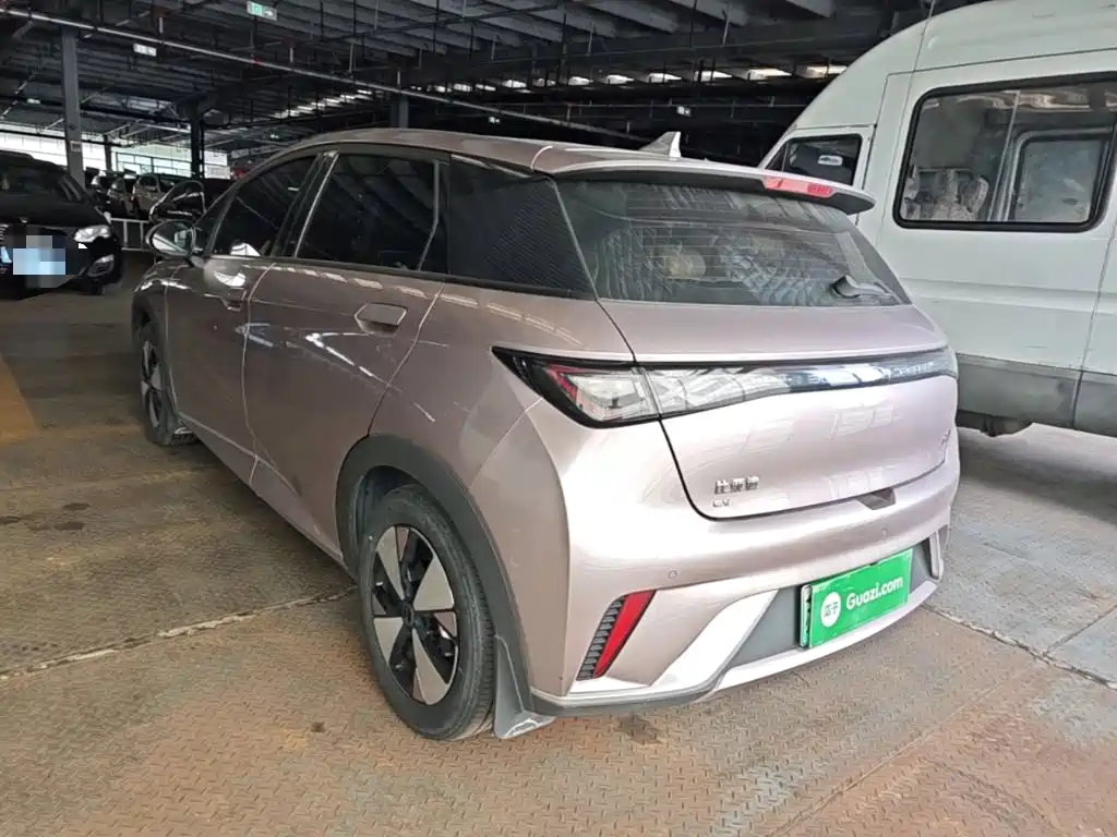 BYD Dolphin 2023