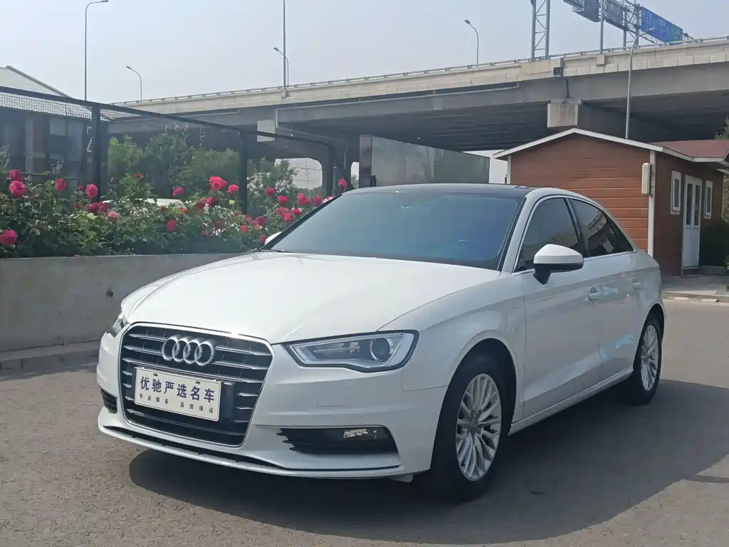 Audi A3 2017 — фото 1