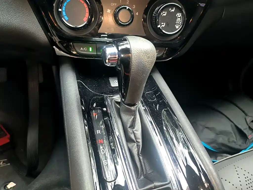 Honda Vezel 2016 — фото 14