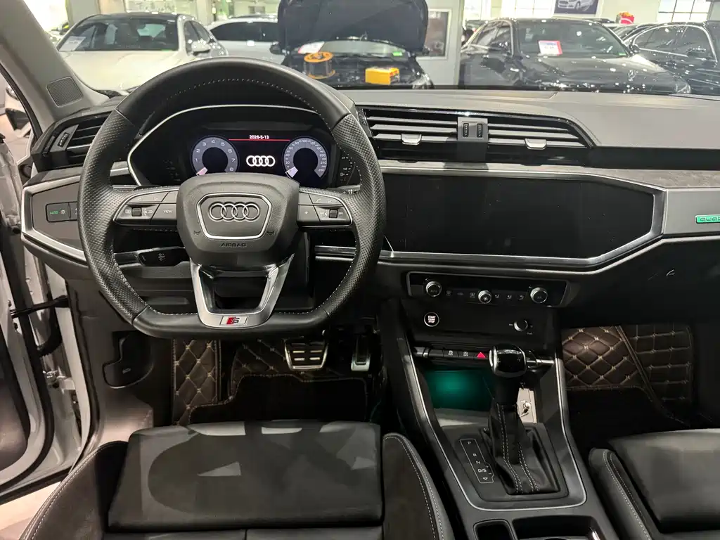 Audi Q3 Sportback 2021 — фото 9