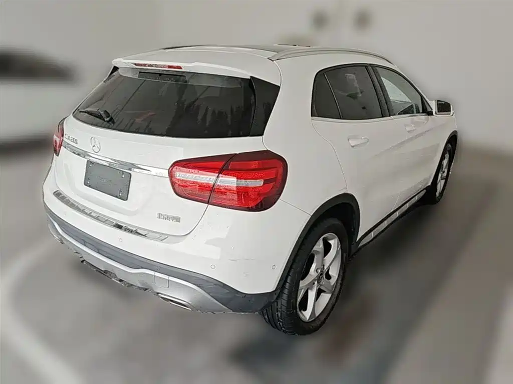 Mercedes-Benz GLA 2018 — фото 12