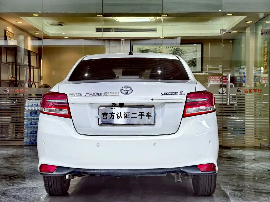Toyota Yaris L 2019 — фото 16