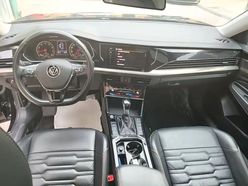 Volkswagen Passat 2021 — фото 10