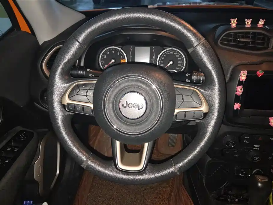 Jeep Renegade 2019 — фото 15