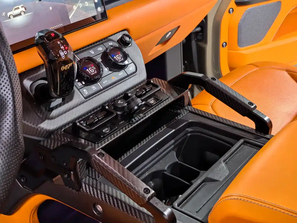 Land Rover Defender 2022 — фото 10