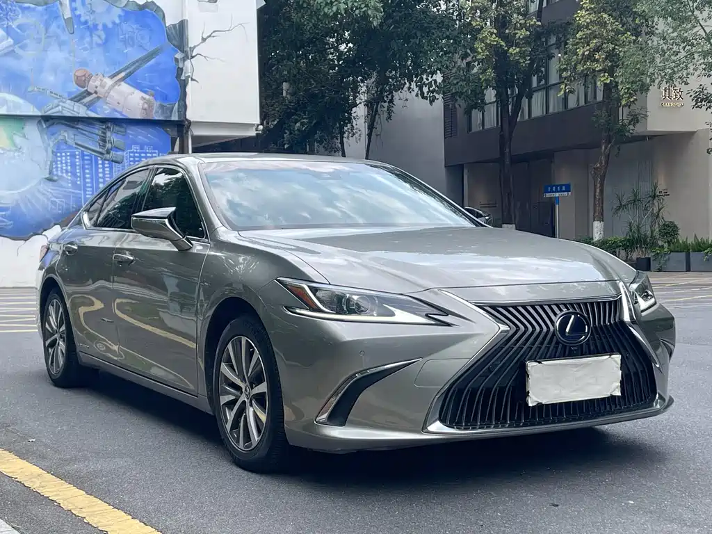 Lexus ES 2019 — фото 3