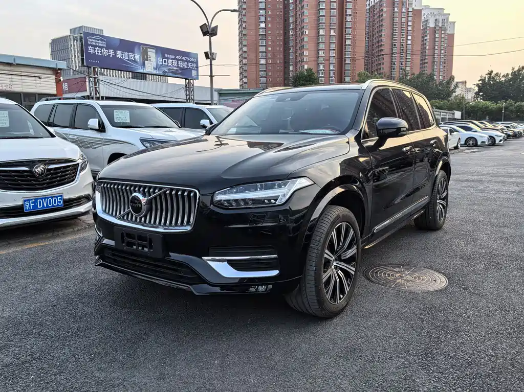 Volvo XC90 2021 — фото 1