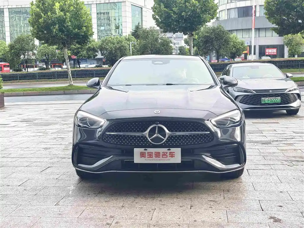 Mercedes-Benz C-Class 2025