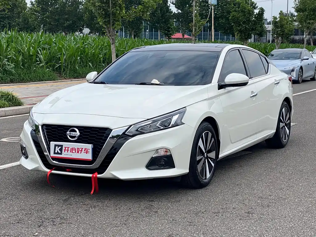Nissan Teana 2022