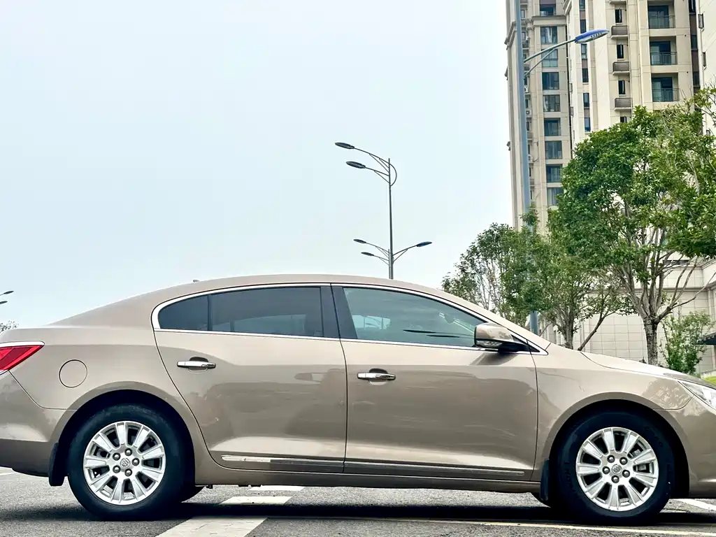 Buick LaCrosse 2013 — фото 10