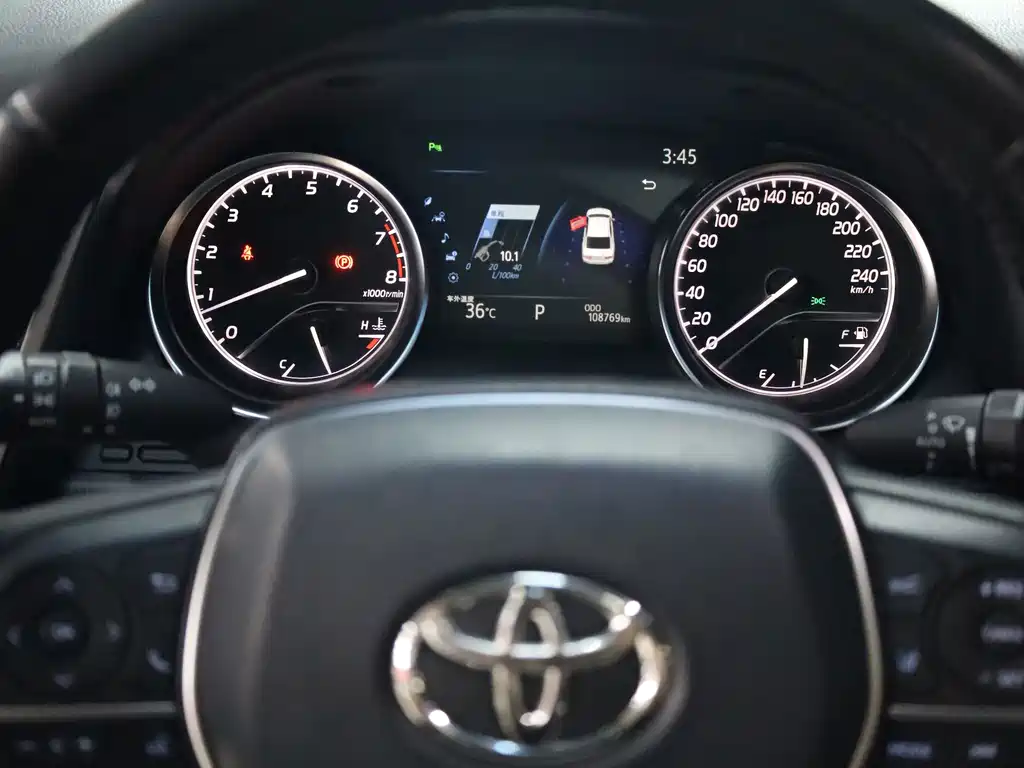 Toyota Camry 2019 — фото 9