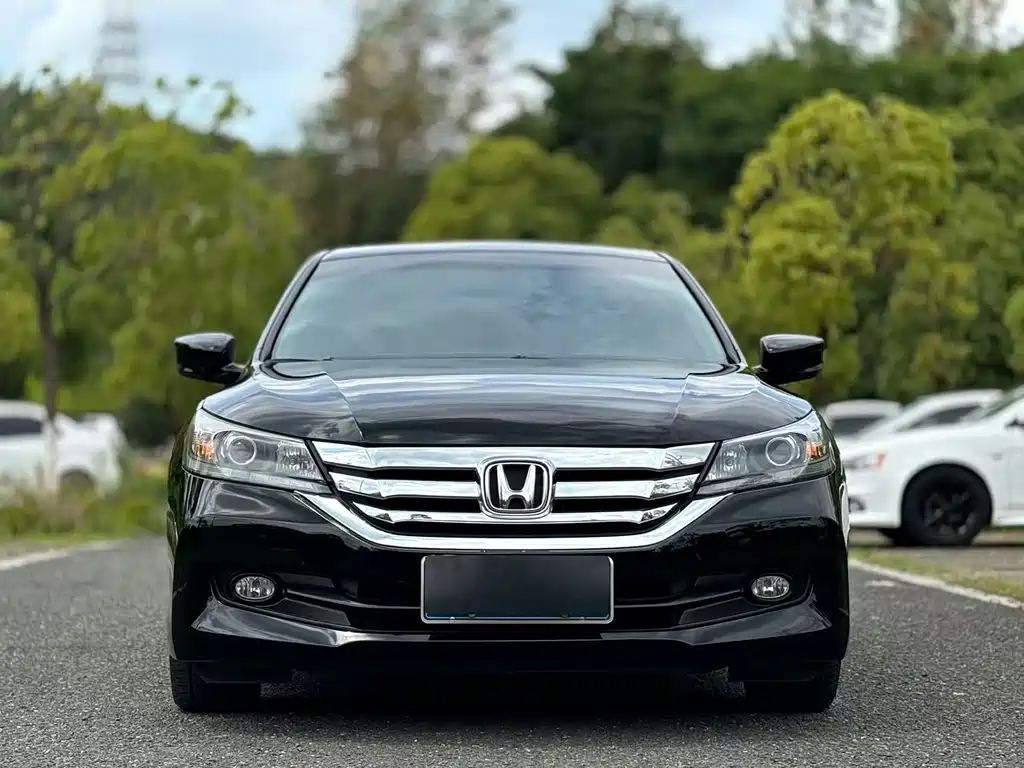 Honda Accord 2015 — фото 2
