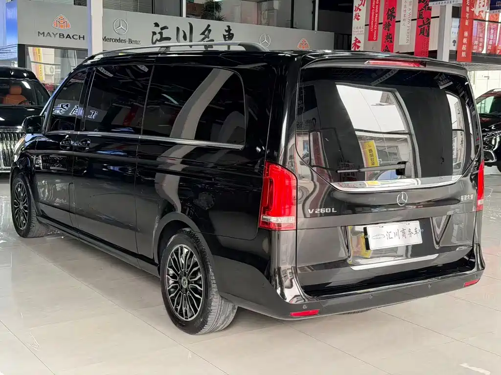 Mercedes-Benz V-Class 2020 — фото 14