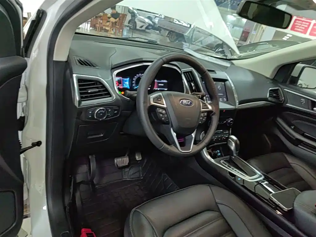 Ford Edge 2020 — фото 10
