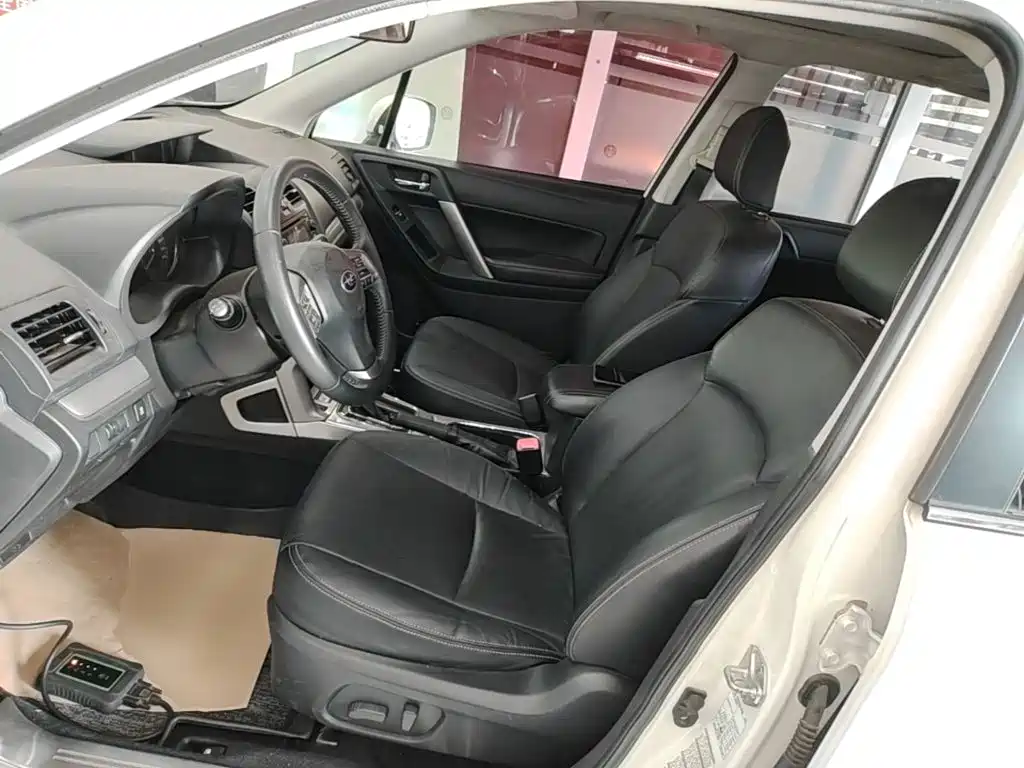 Subaru Forester 2015 — фото 15