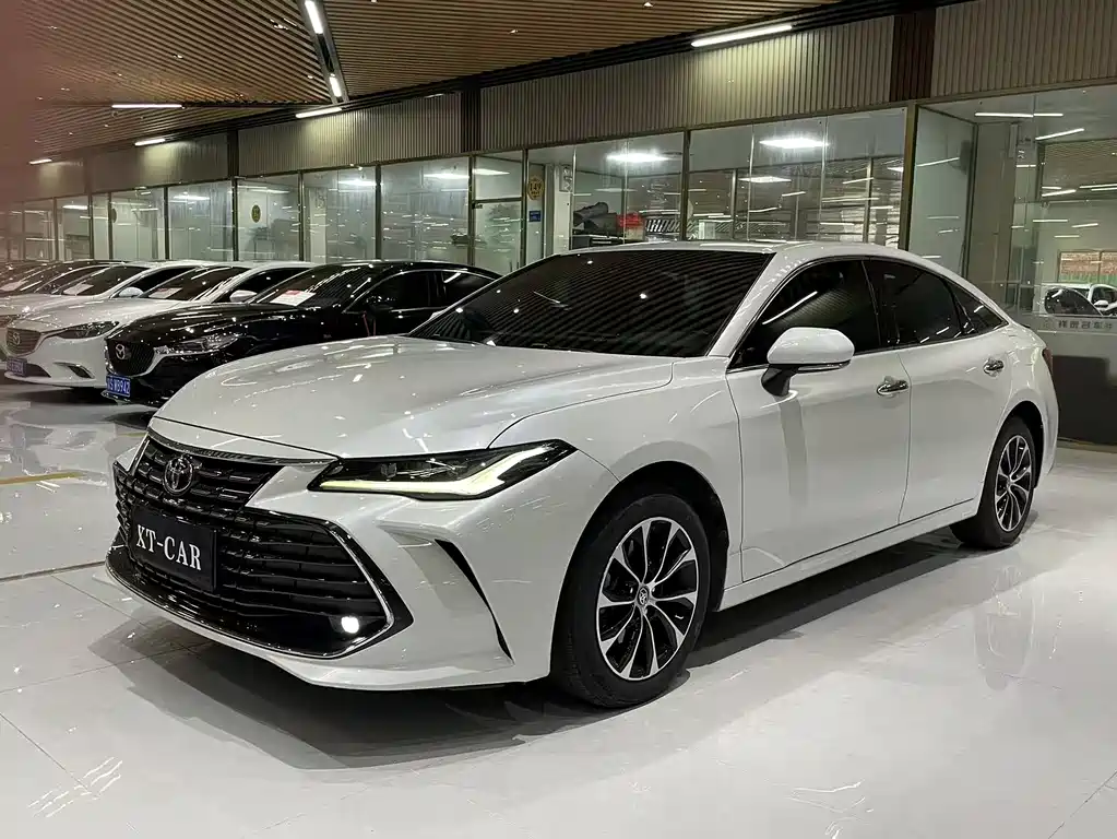 Toyota Avalon 2022 — фото 1