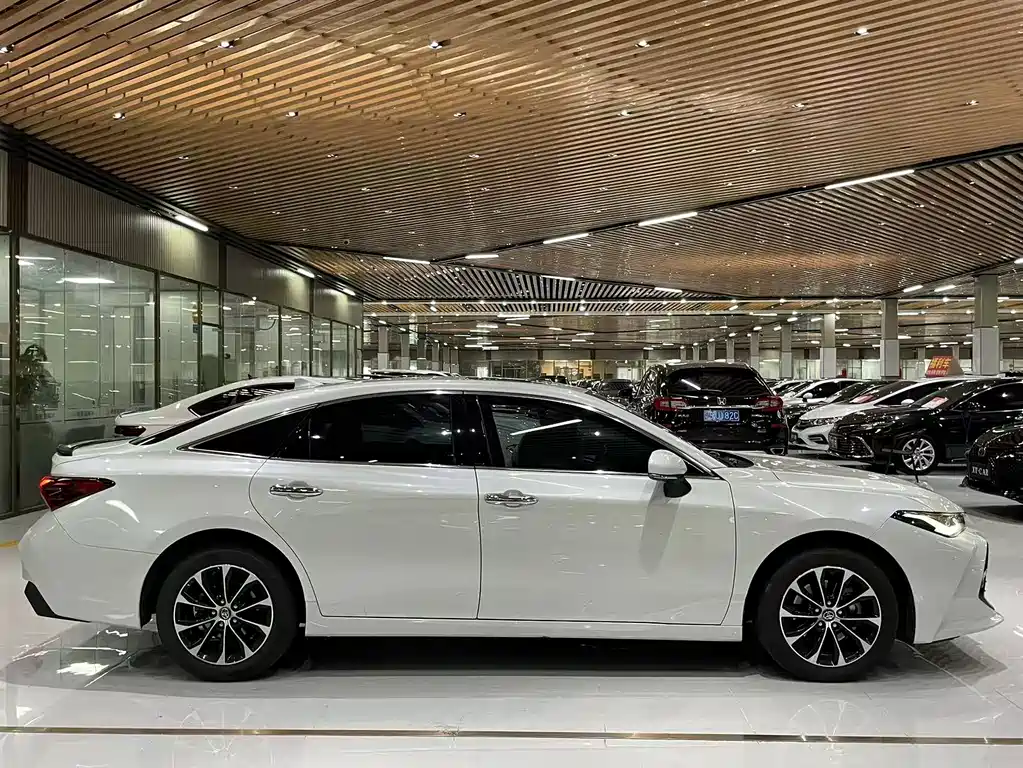 Toyota Avalon 2022 — фото 5