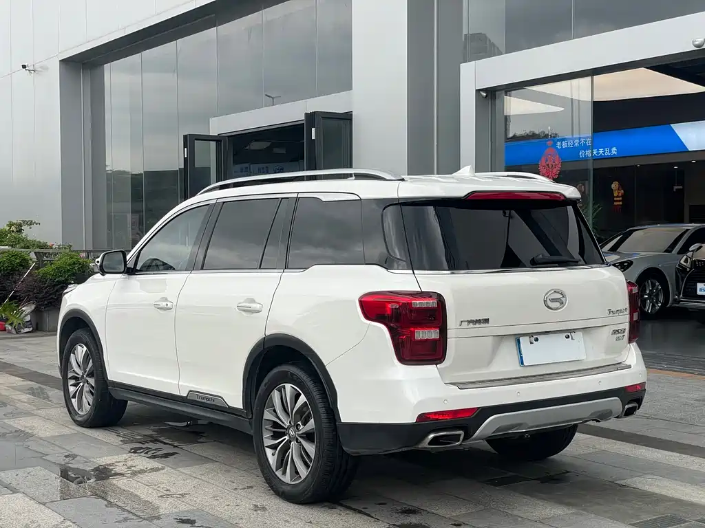 GAC Motor Trumpchi GS8 2017 — фото 17