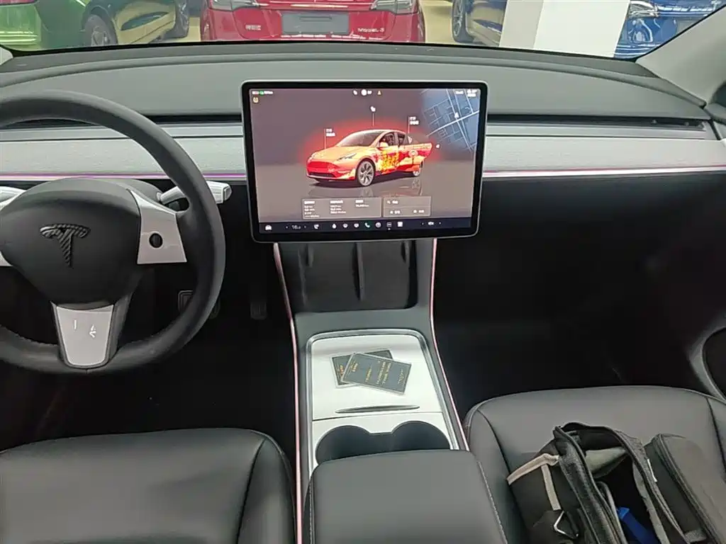 Tesla Model Y 2024 — фото 13