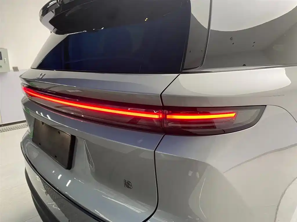 Li Auto i8 2026 — фото 10