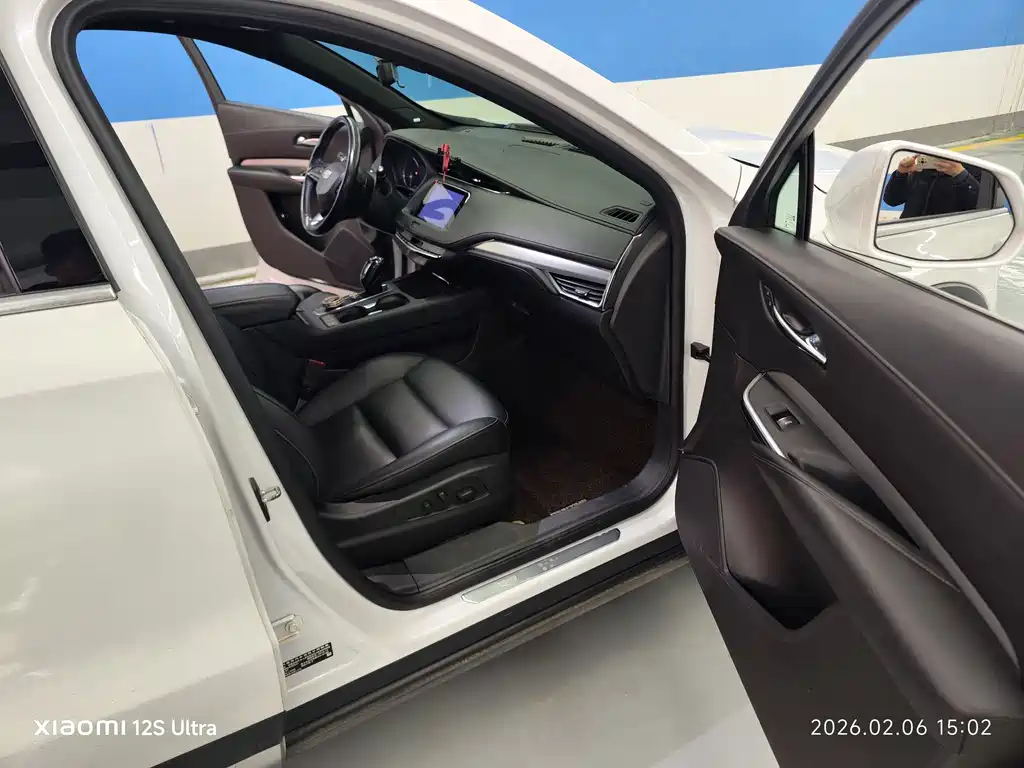 Cadillac XT4 2019 — фото 11