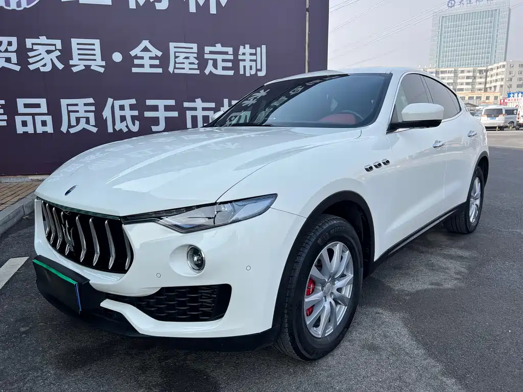 Maserati Levante 2018 — фото 1