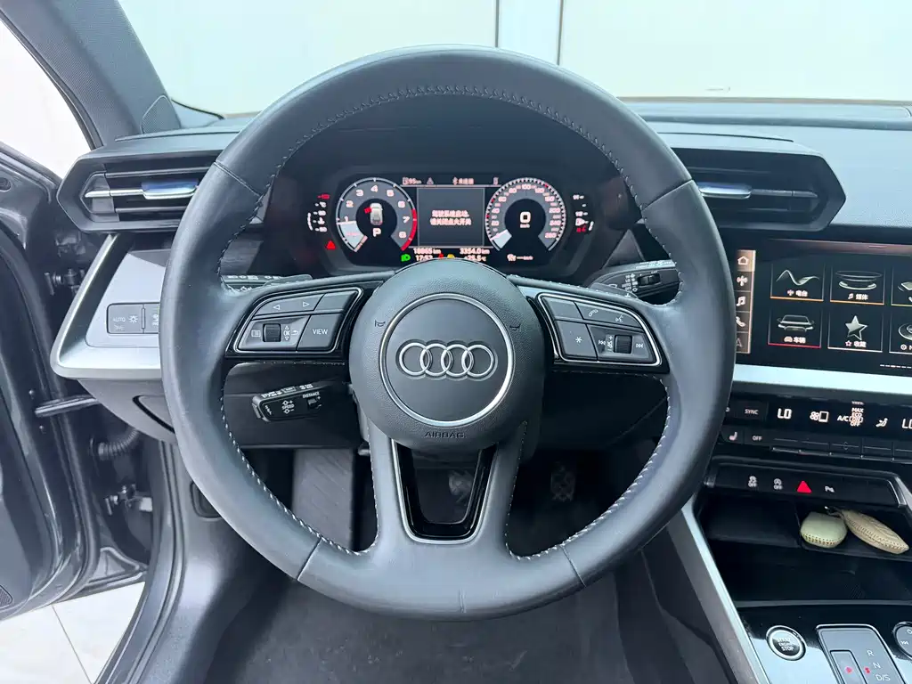 Audi A3 2022 — фото 11