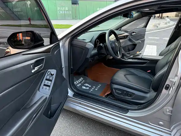Toyota Avalon 2021