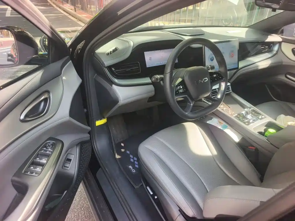 BYD Seal 07 DM-i 2024 — фото 13