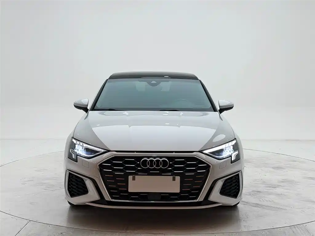 Audi A3 2023 — фото 2