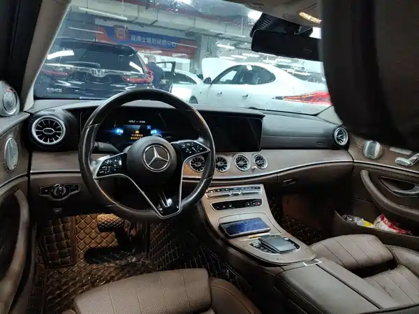 Mercedes-Benz E-Class 2022