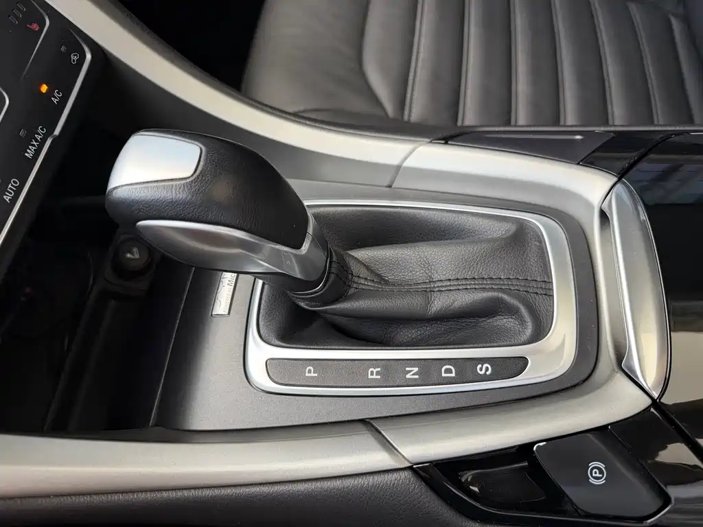 Ford Mondeo 2013 — фото 18